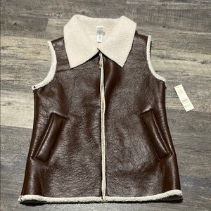 No Boundaries Women's Faux Leather Vest with Faux Shearling Lining in brown S/M